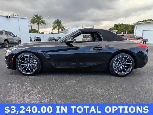 Used 2022 BMW Z4 sDrive30i w/ Driving Assistance Package image 4