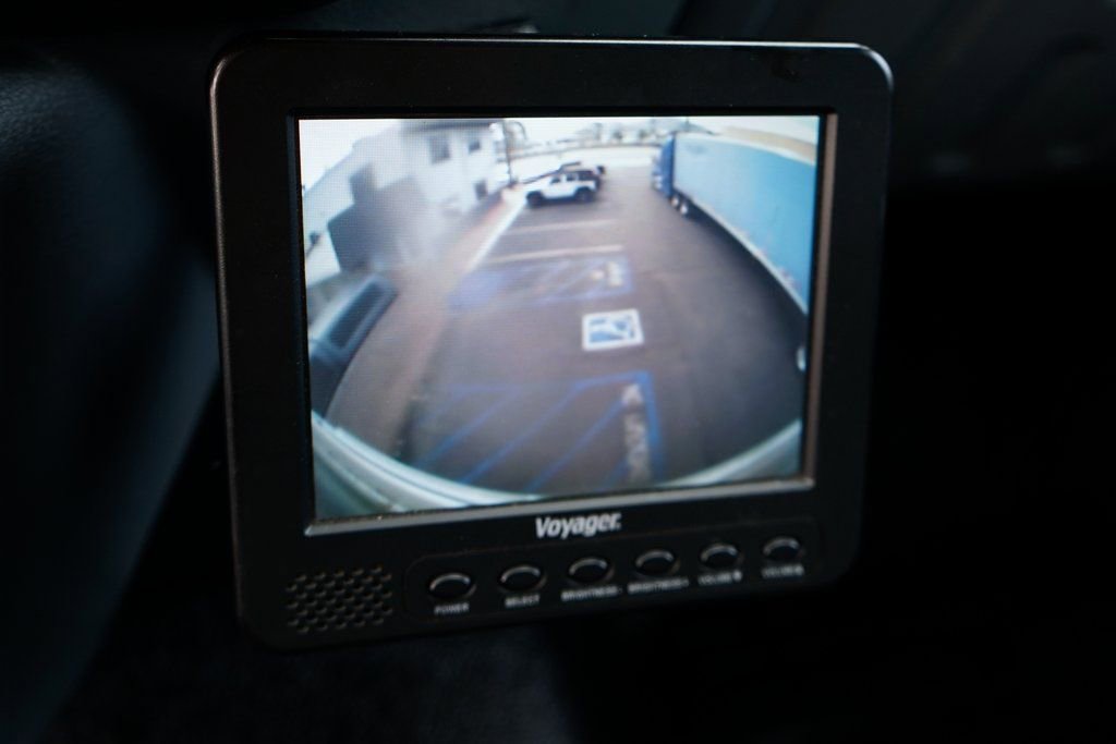 Used 2016 Ford F650 2WD Regular Cab Super Duty image 31