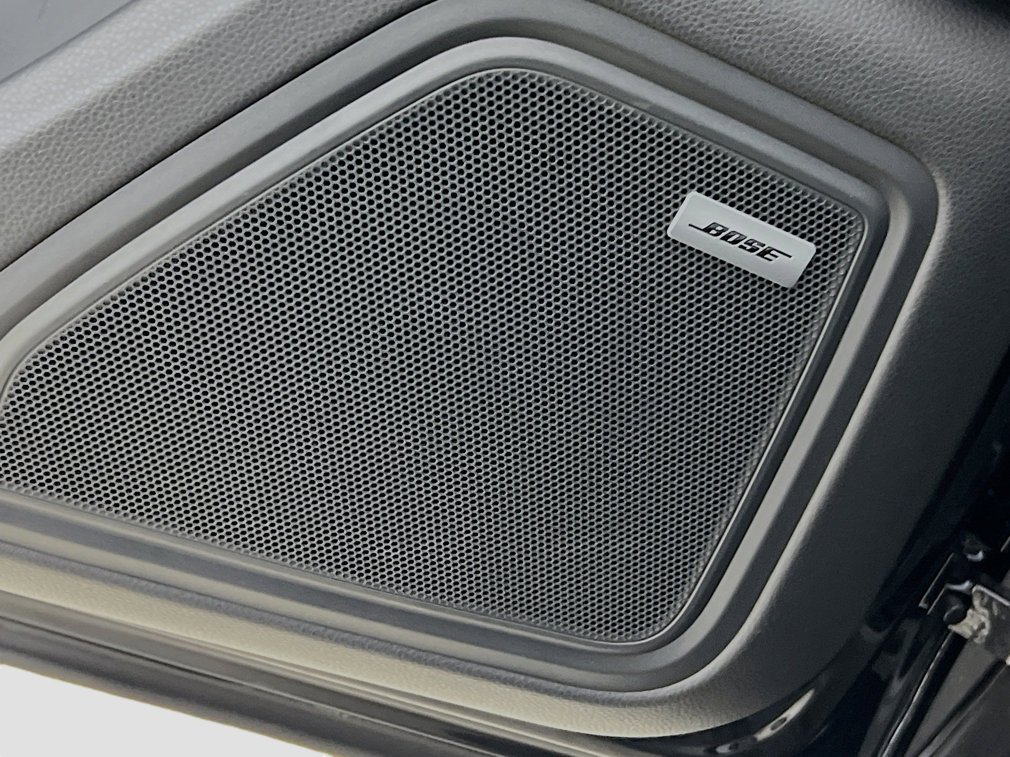 Used 2024 Porsche Macan image 19