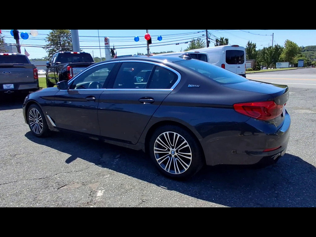Used 2019 BMW 530e xDrive w/ Convenience Package AWD/4WD image 6