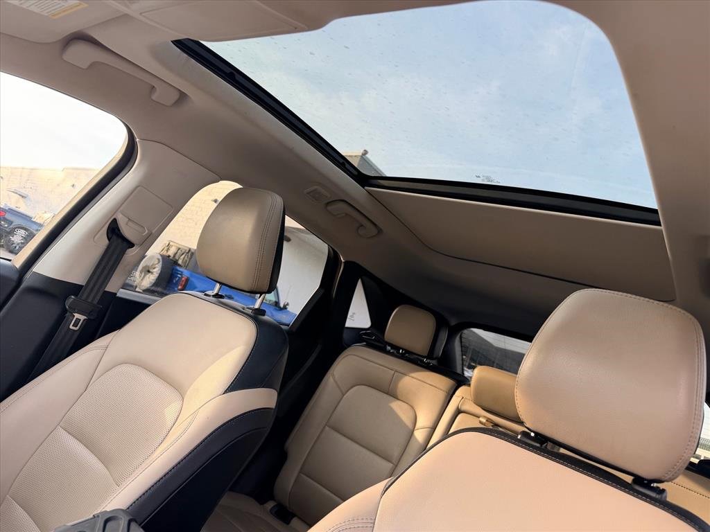 Certified 2021 Ford Escape SEL image 16