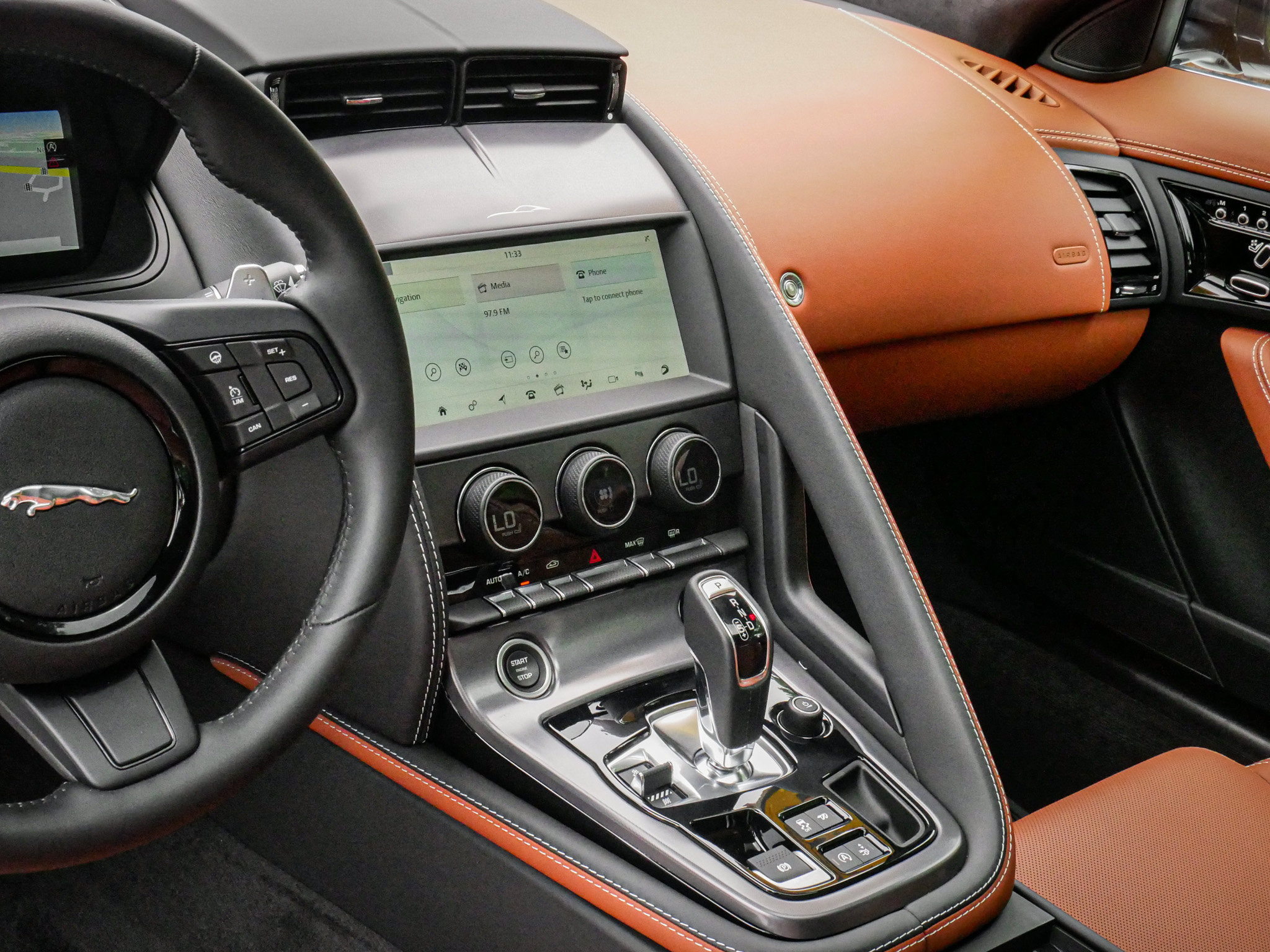Used 2024 Jaguar F-TYPE Coupe AWD image 30