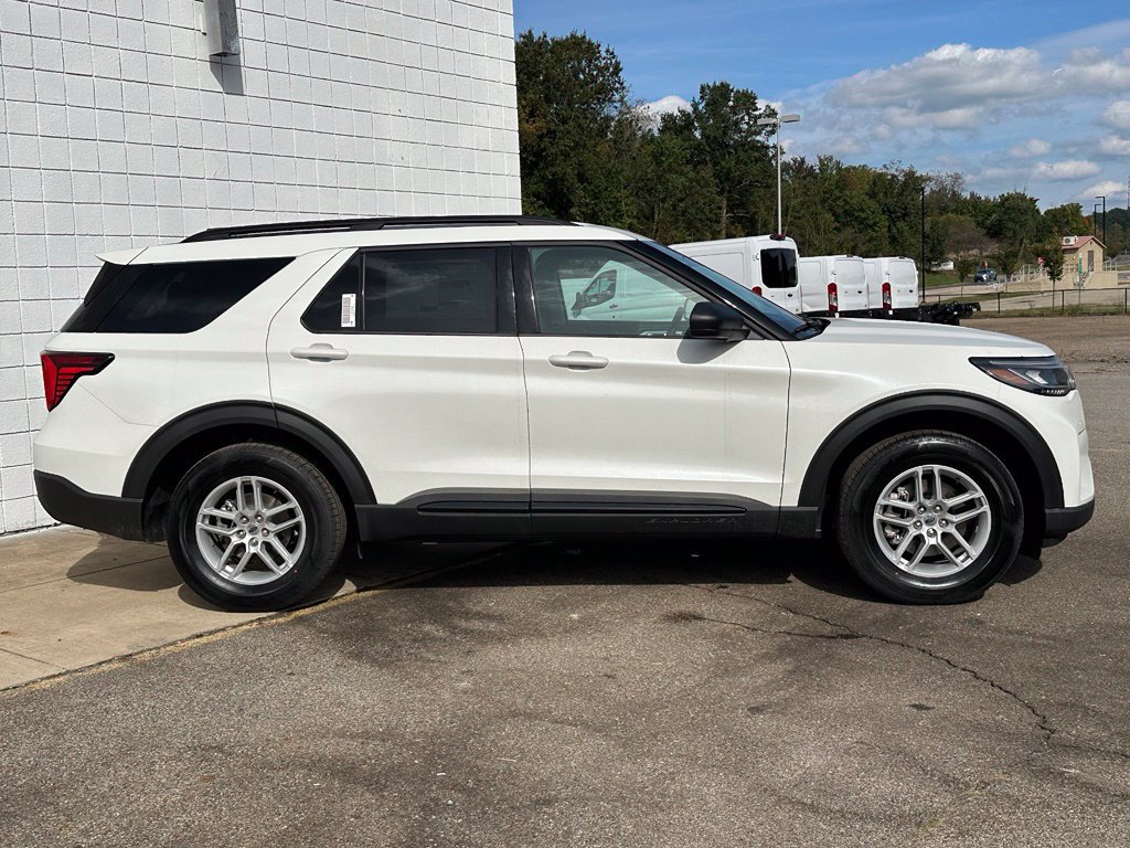 New 2026 Ford Explorer Active AWD/4WD image 4