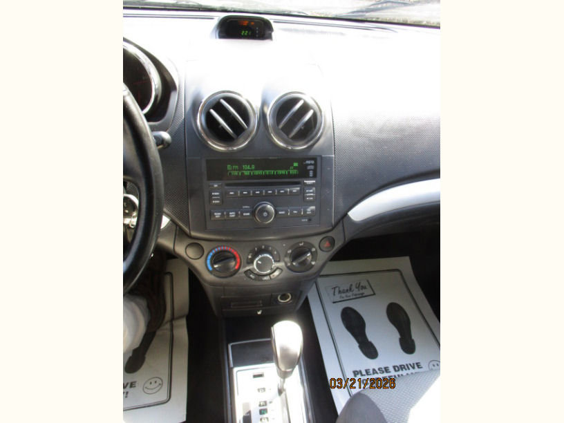 Used 2009 Pontiac G3 w/ Cruisin' Package image 17