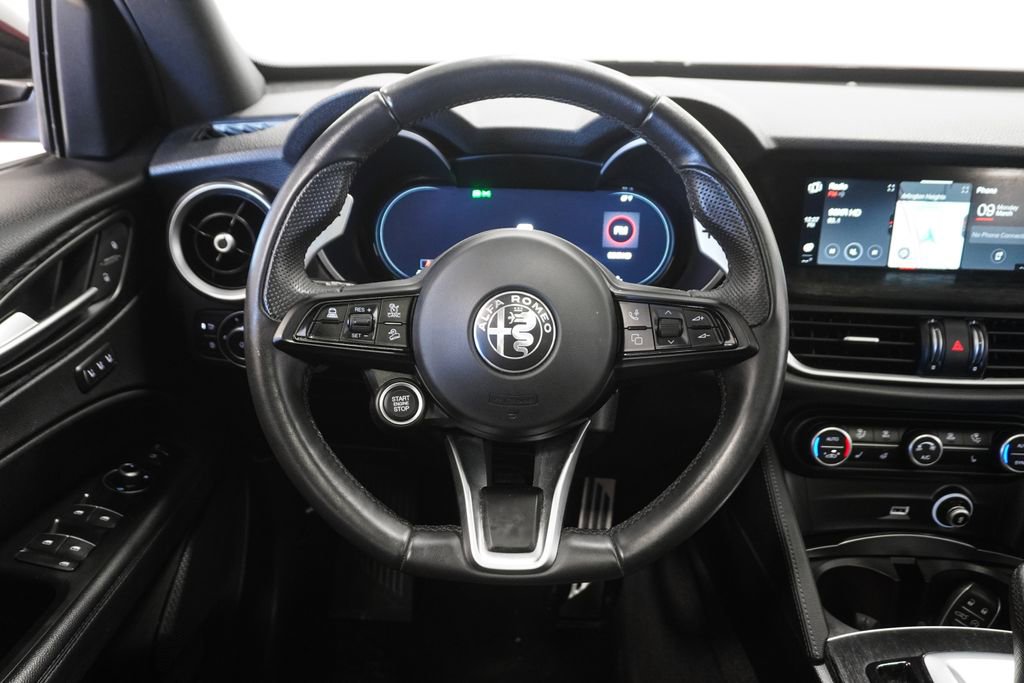 Used 2024 Alfa Romeo Stelvio Sprint image 15