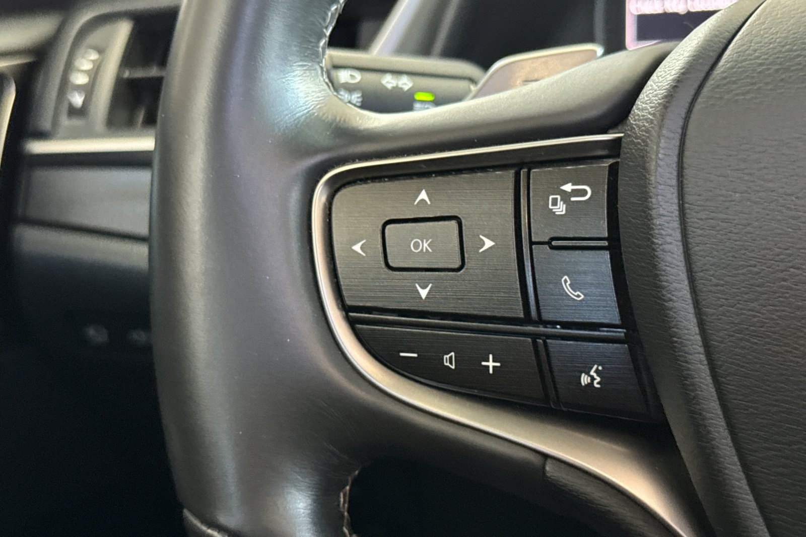 Used 2019 Lexus ES 350 w/ Accessory Package FWD image 31