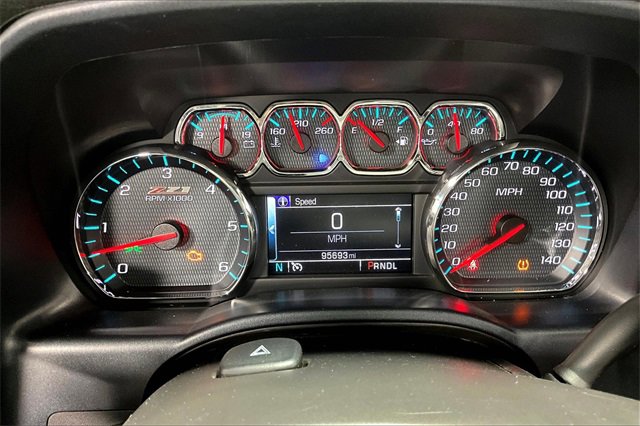 Used 2018 Chevrolet Silverado 1500 LT w/ Midnight Edition image 12