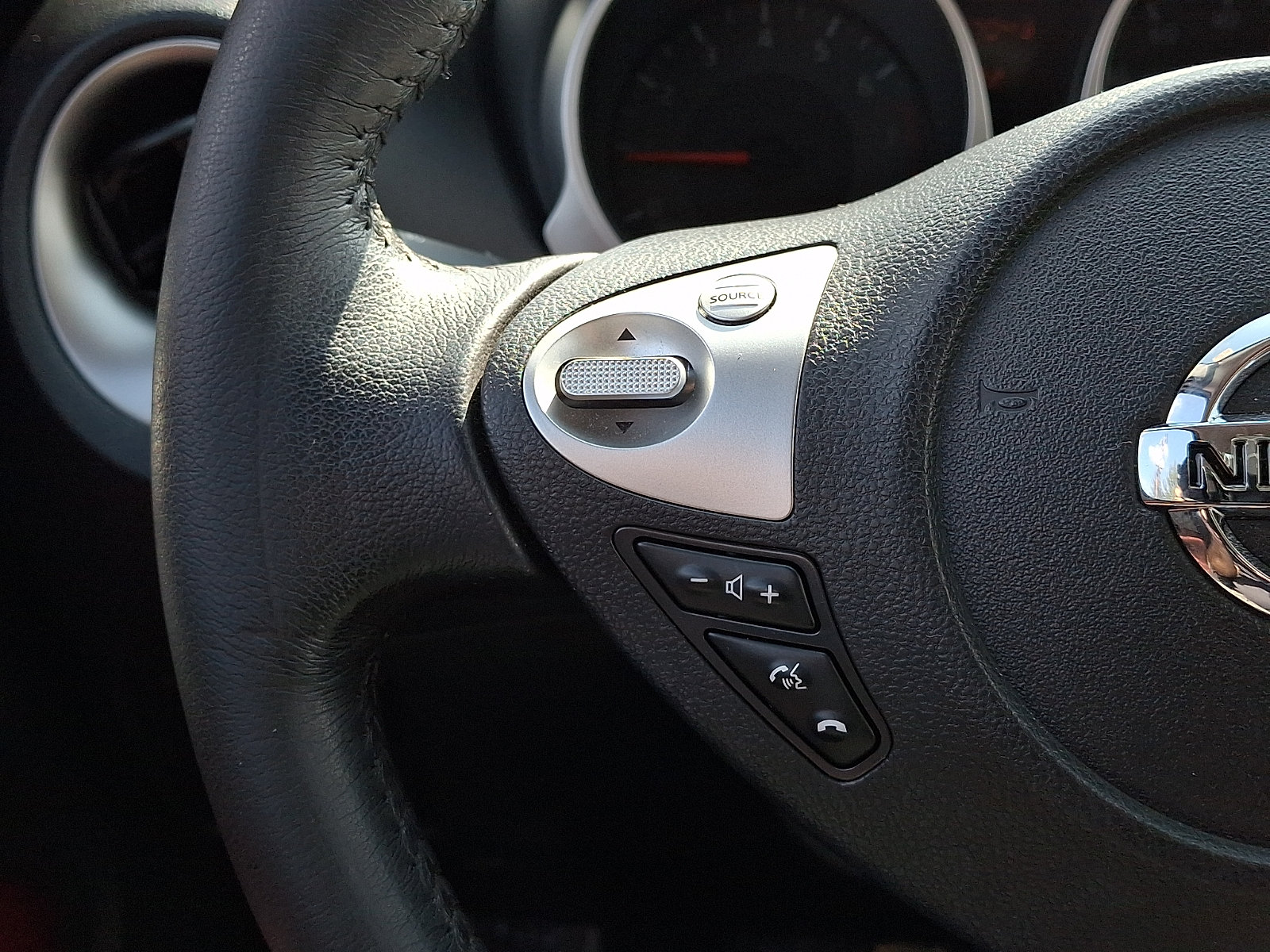 Used 2016 Nissan Juke SL AWD/4WD image 22