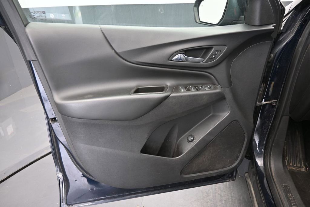 Used 2021 Chevrolet Equinox LT AWD/4WD image 16