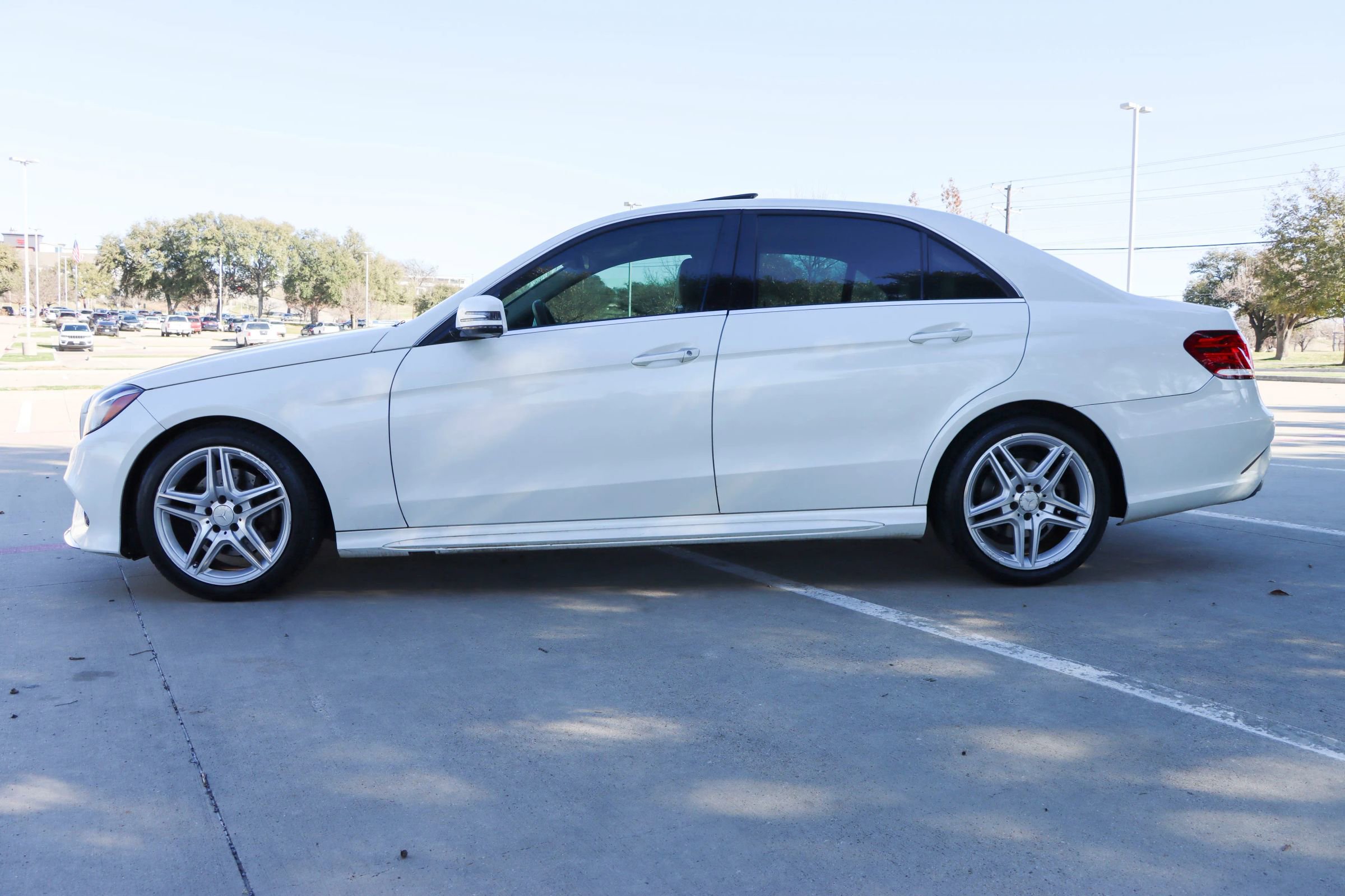 Used 2014 Mercedes-Benz E 350 Sedan image 4