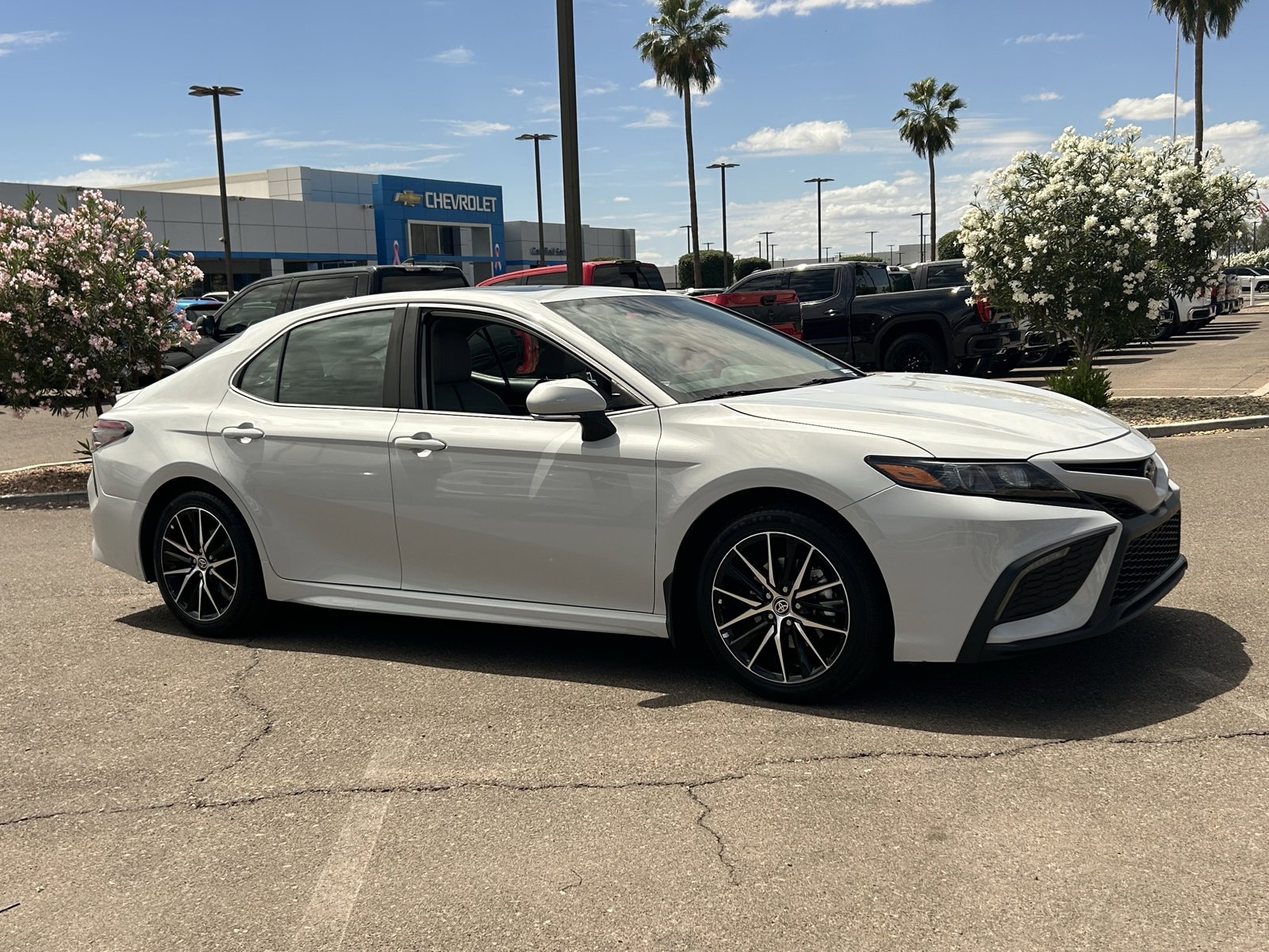 Used 2024 Toyota Camry SE w/ Audio Upgrade Package image 7