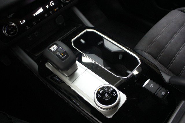 New 2026 Mitsubishi Outlander LE FWD image 14