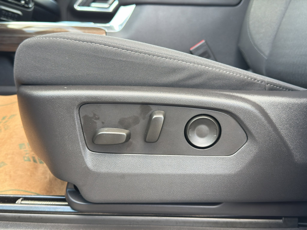 Used 2025 Chevrolet Silverado 3500 LT w/ All Star Edition image 18