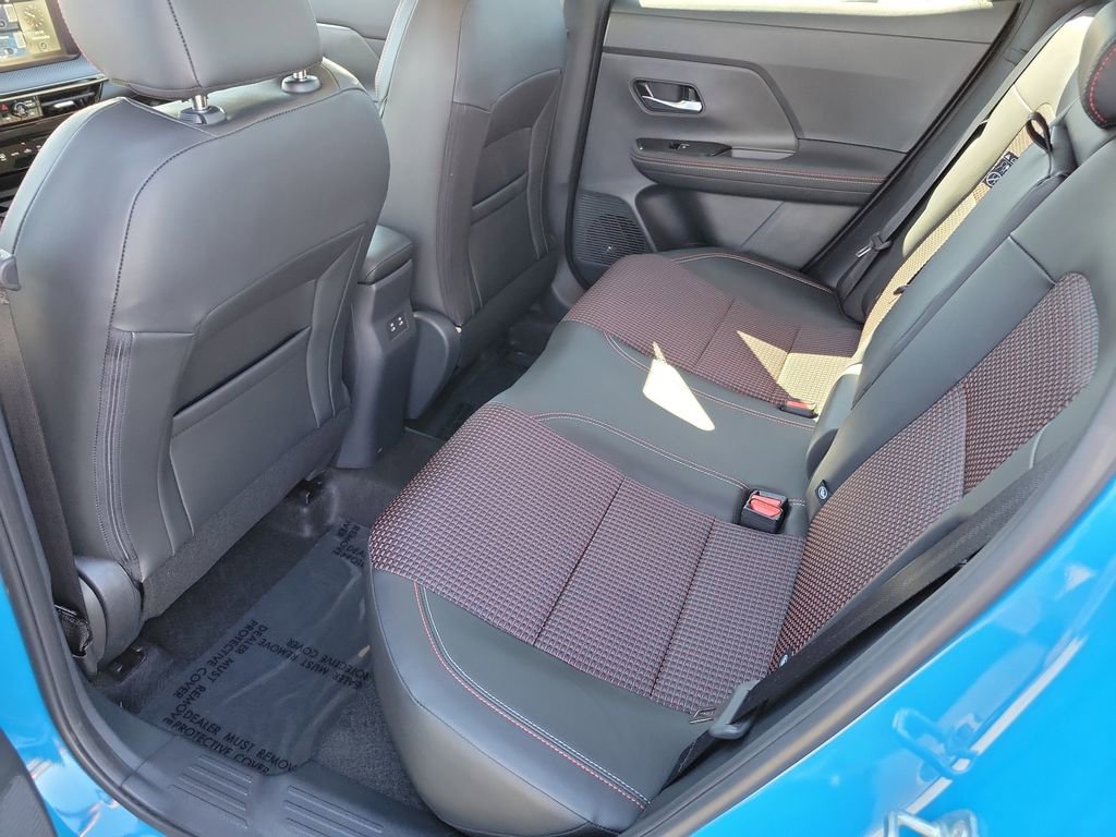Certified 2025 Nissan Kicks SR FWD image 20