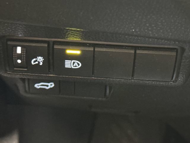 Certified 2023 Toyota Corolla Cross XLE w/ Convenience Package image 33