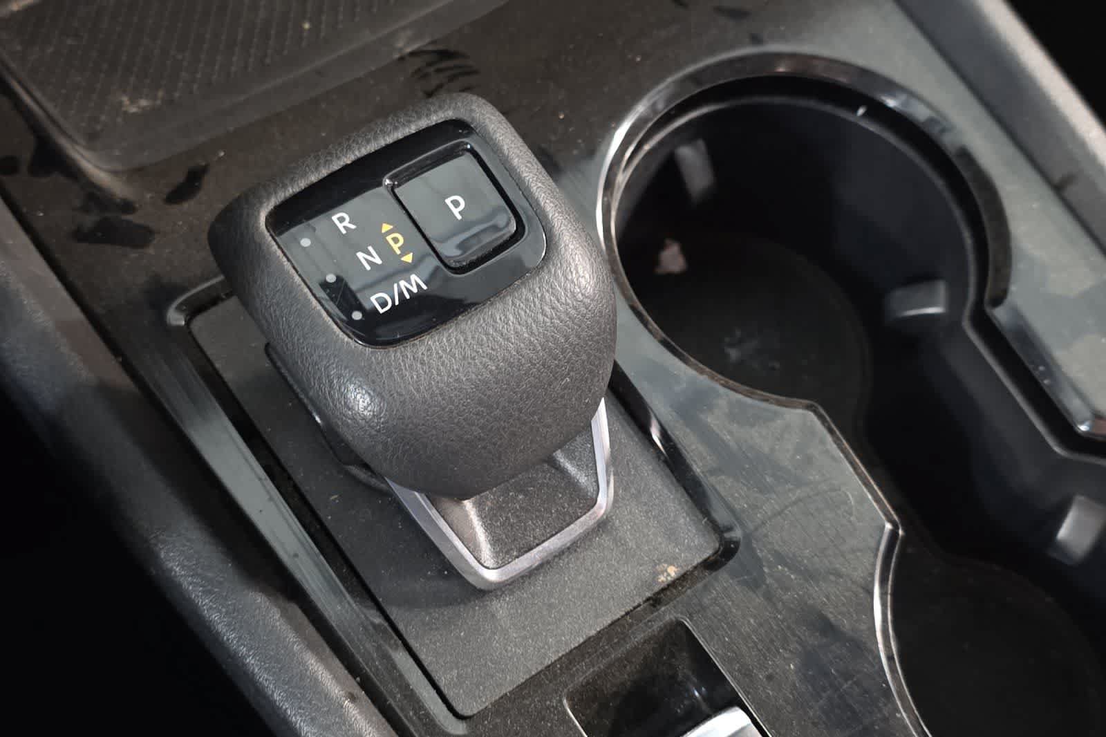 Used 2025 Nissan Rogue SV FWD image 23