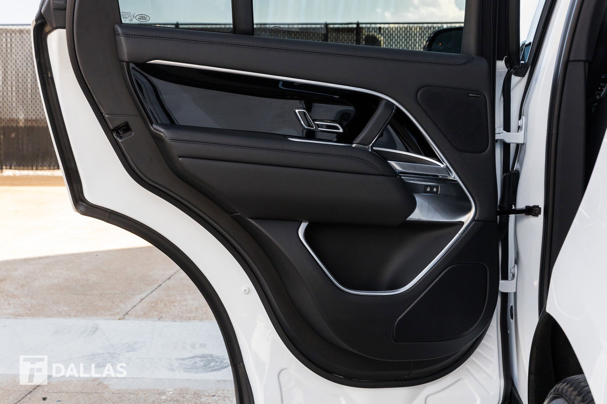 Used 2023 Land Rover Range Rover SE image 30