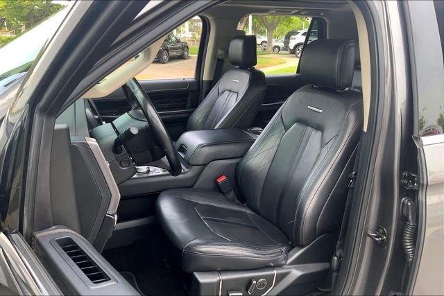 Used 2018 Ford Expedition Platinum AWD/4WD image 25