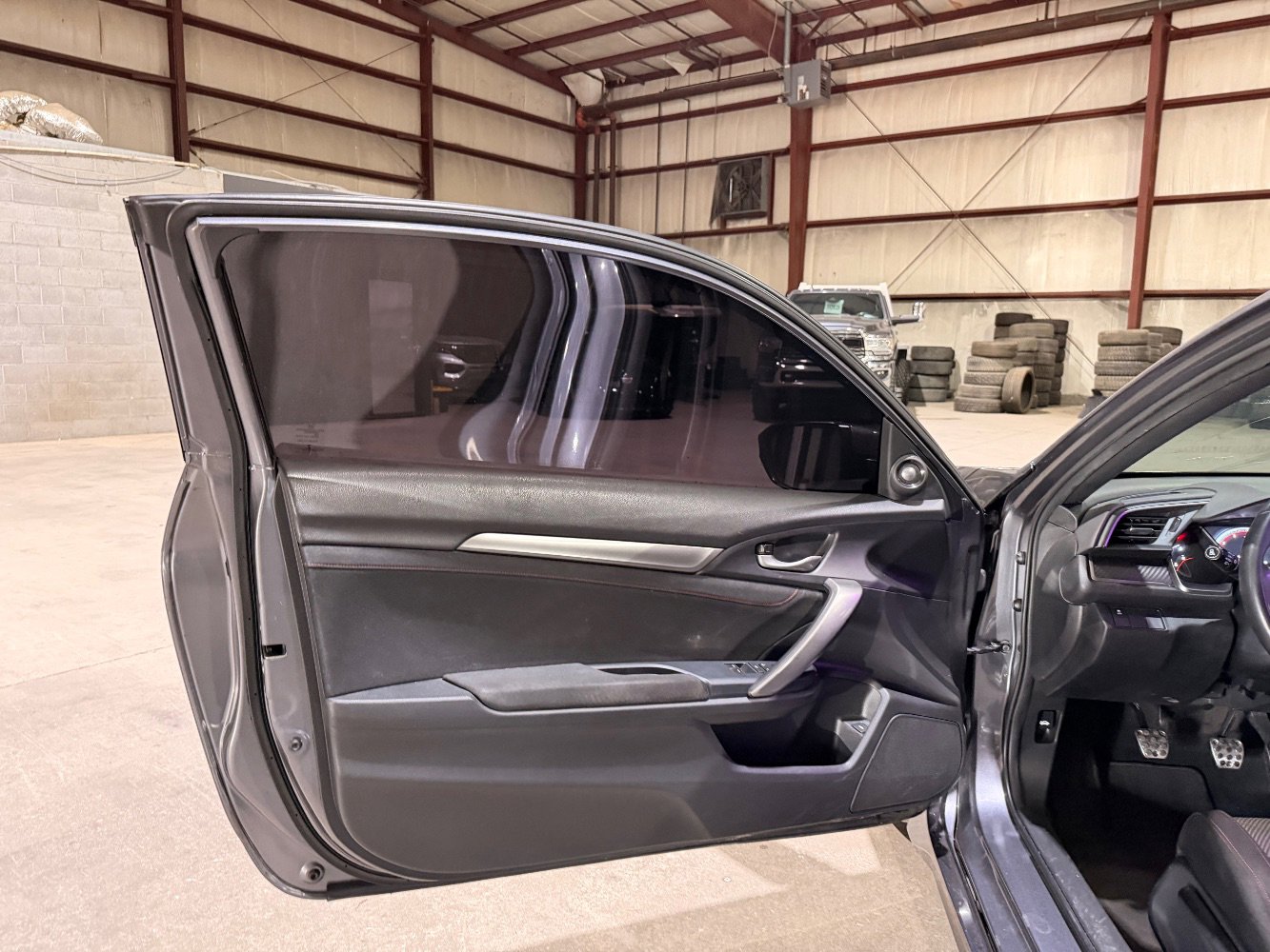 Used 2018 Honda Civic Si image 11