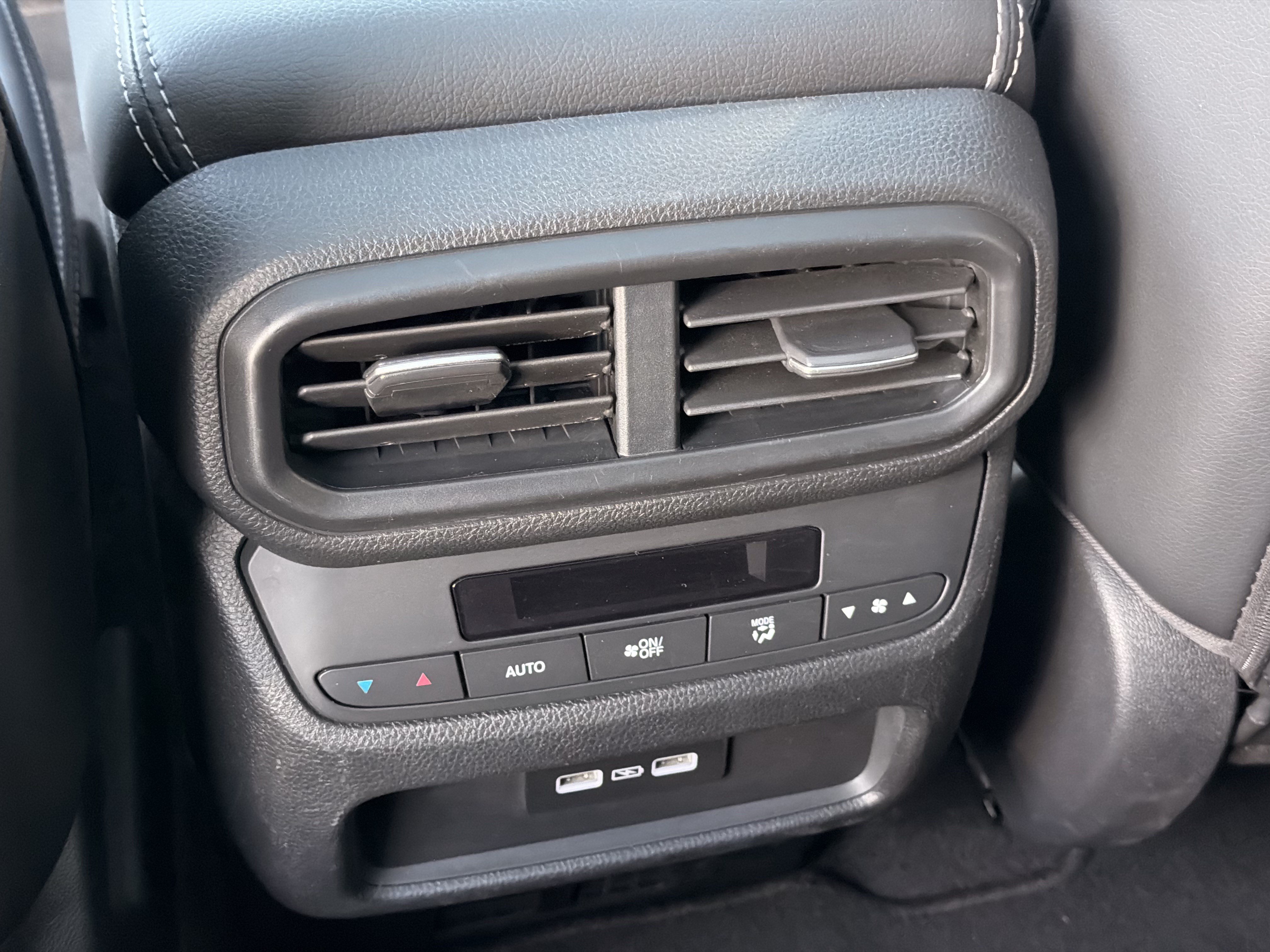 Certified 2023 Honda Pilot Touring image 26