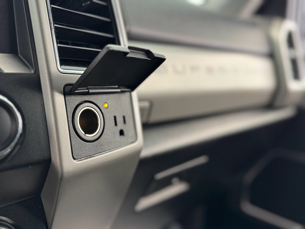 Used 2019 Ford F250 Lariat w/ Chrome Package image 32