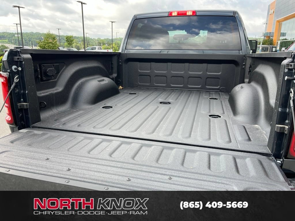 New 2026 RAM 3500 Big Horn AWD/4WD image 18
