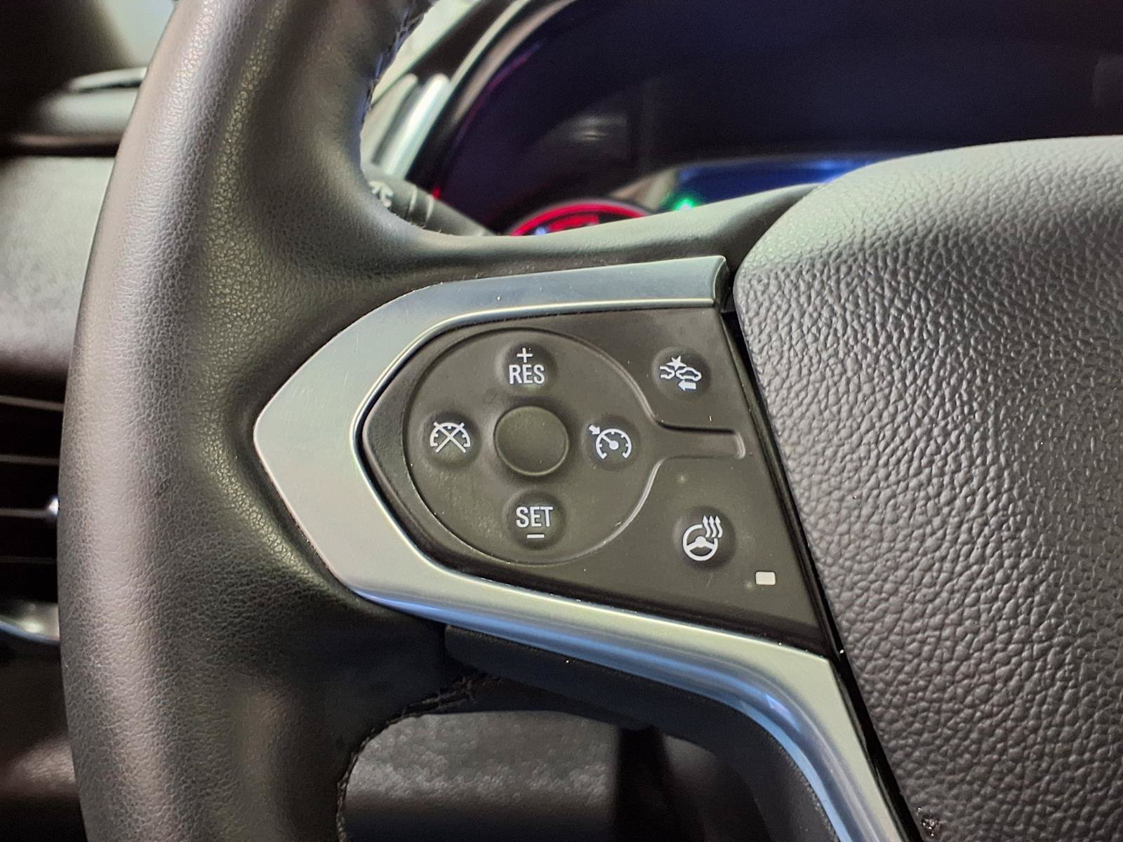 Used 2023 Chevrolet Traverse High Country FWD image 20