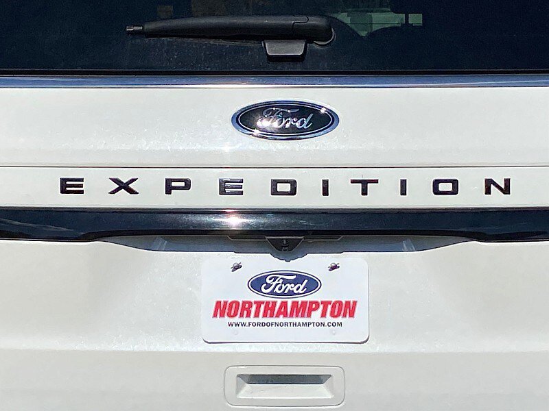 Used 2023 Ford Expedition Limited AWD/4WD image 10