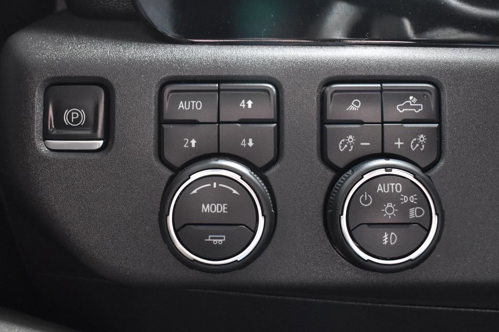 Used 2023 Chevrolet Silverado 1500 ZR2 AWD/4WD image 12