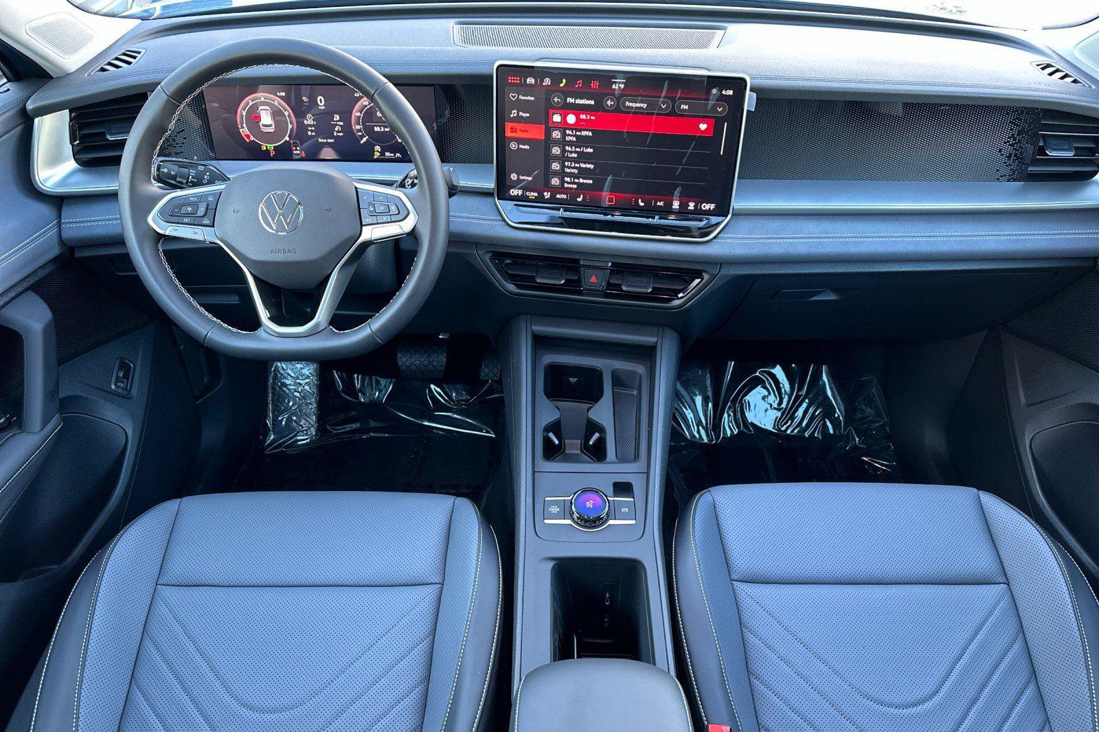 New 2026 Volkswagen Tiguan SE image 12