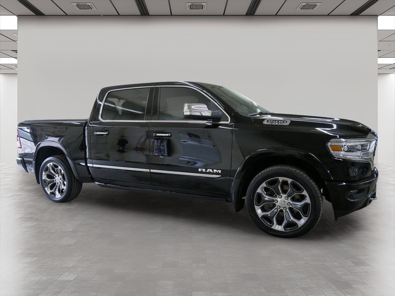 Used 2019 RAM 1500 Limited w/ Body Color Bumper Group AWD/4WD image 6