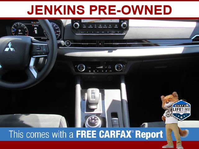 Used 2023 Mitsubishi Outlander SE image 19