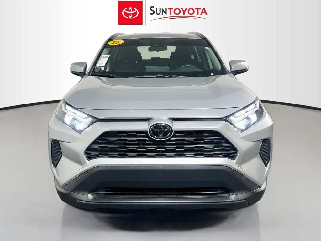 Used 2025 Toyota RAV4 XLE AWD/4WD image 10