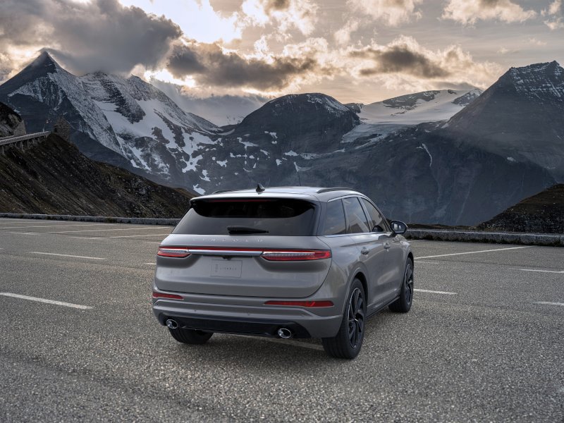 New 2026 Lincoln Corsair Grand Touring image 8