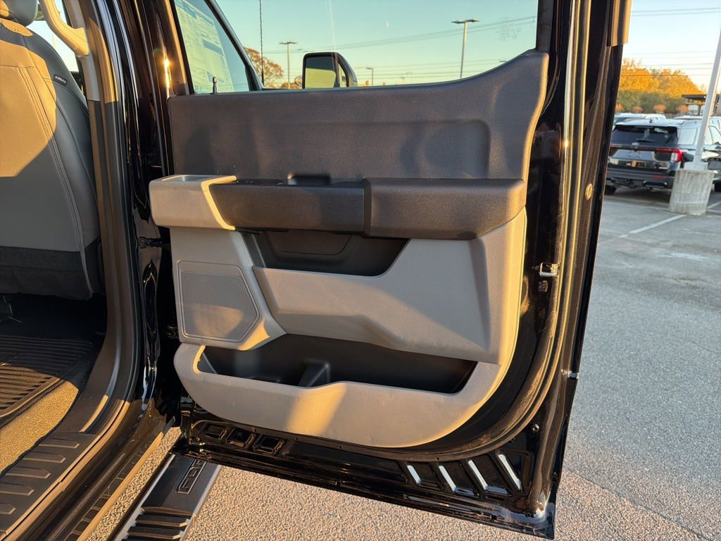 New 2026 Ford F350 XL w/ XL Chrome Package image 21