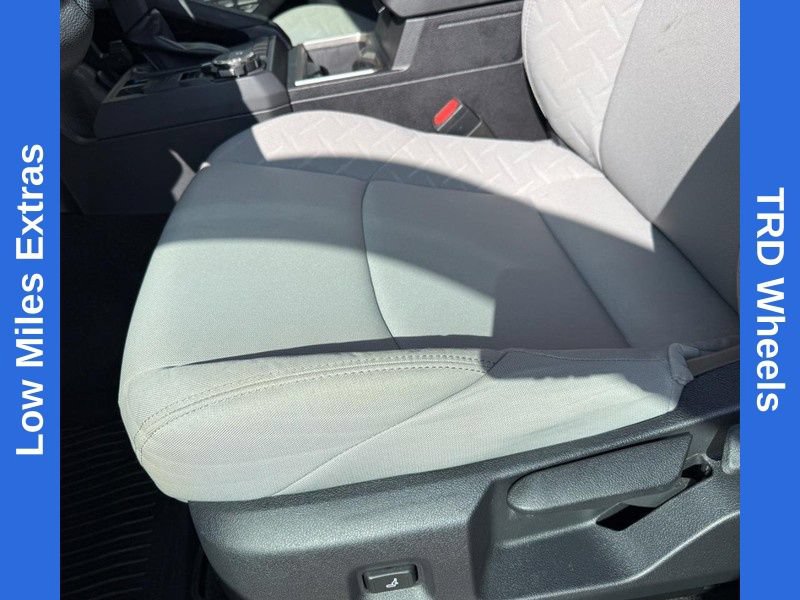 Used 2024 Toyota Tacoma SR5 AWD/4WD image 17
