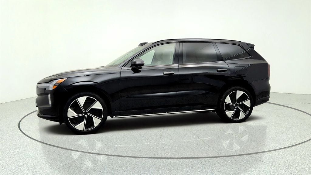 Used 2025 Volvo EX90 Ultra AWD/4WD image 8