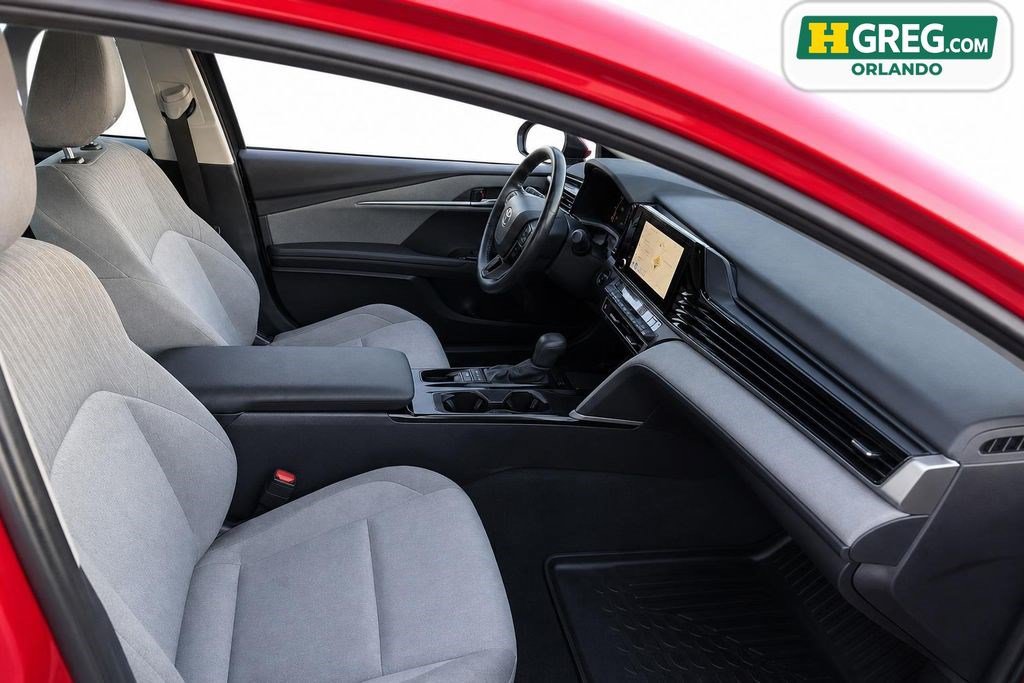 Used 2025 Toyota Camry LE w/ Convenience Package FWD image 11