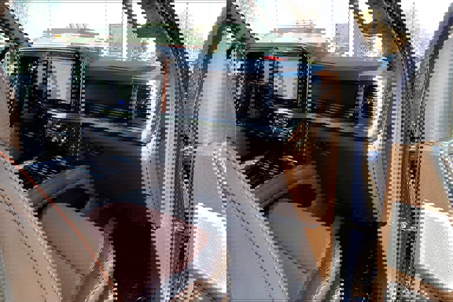 Certified 2025 Ford F450 King Ranch w/ FX4 Off-Road Package AWD/4WD image 19