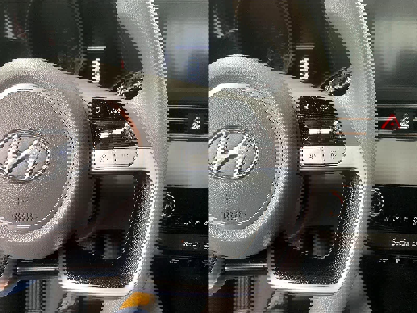 Used 2021 Hyundai Elantra SEL image 23