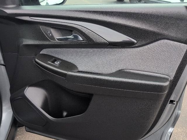 Used 2023 Chevrolet TrailBlazer LT AWD/4WD image 45