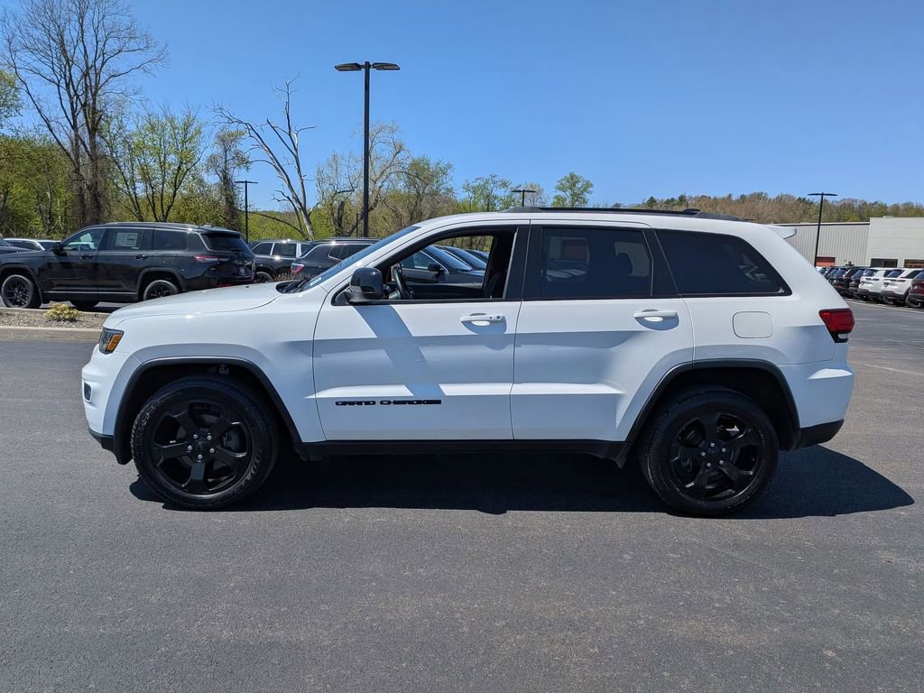 Used 2019 Jeep Grand Cherokee Laredo AWD/4WD image 7