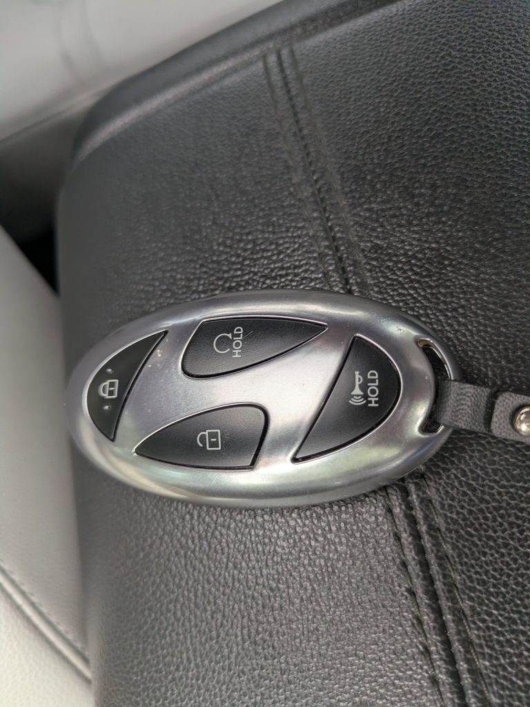Used 2025 Hyundai Santa Cruz SEL image 30