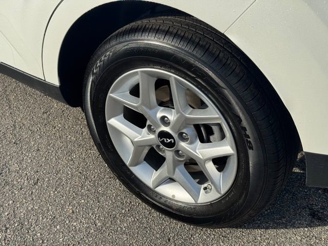Certified 2025 Kia Soul LX w/ LX Technology Package image 6