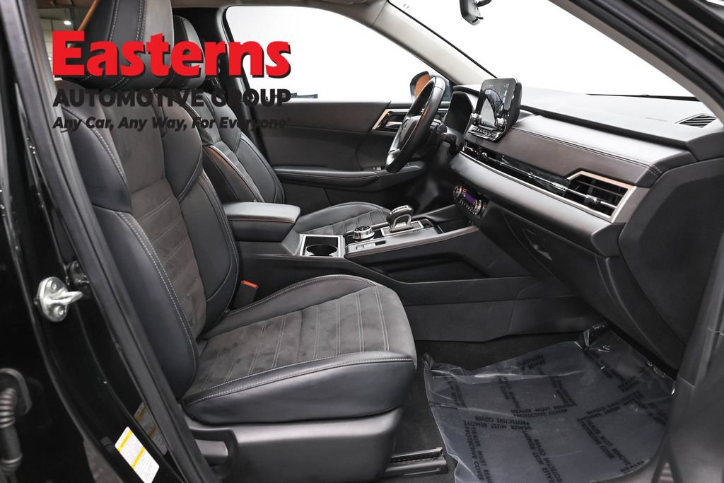Used 2024 Mitsubishi Outlander SE AWD/4WD image 23