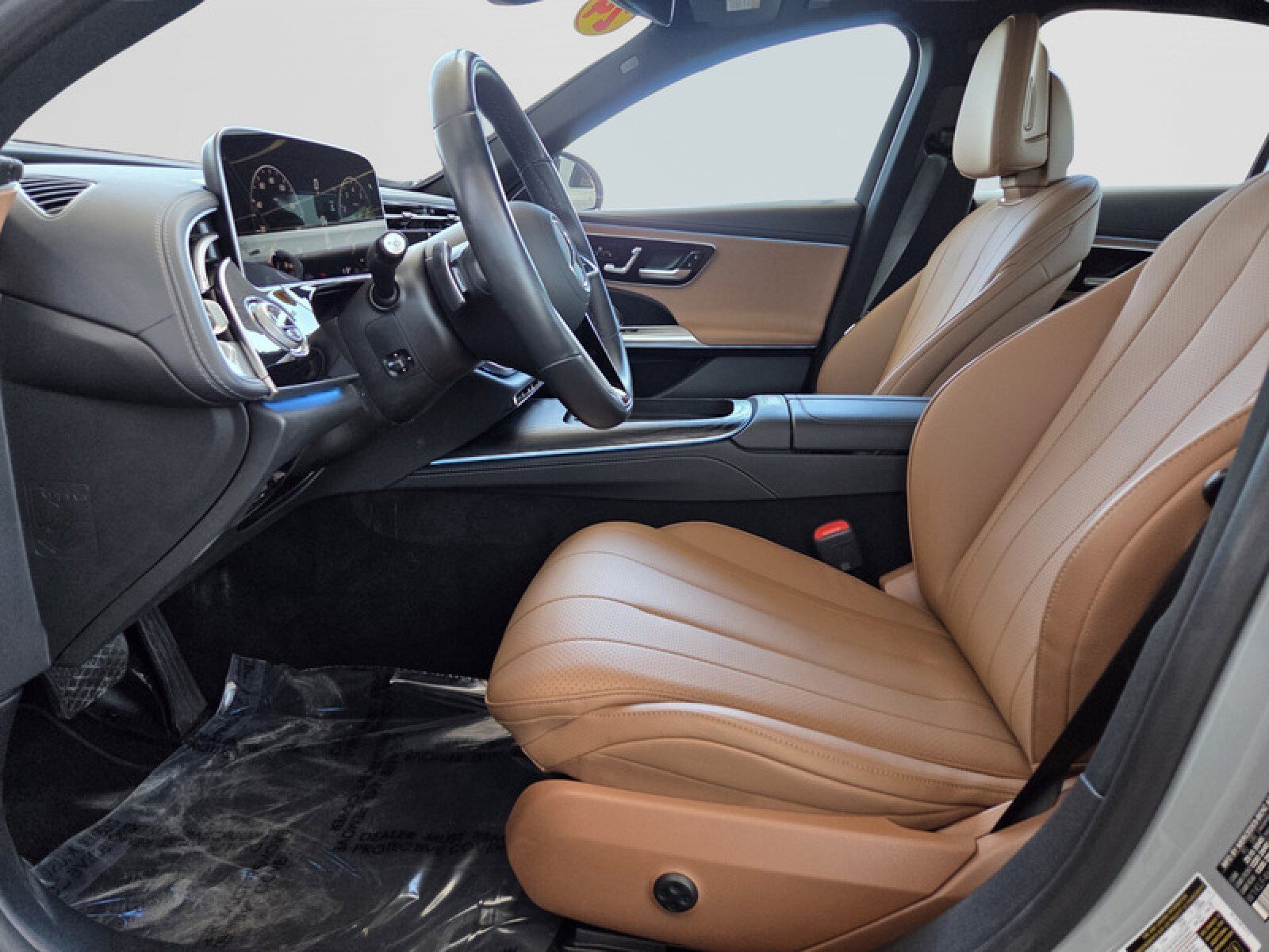 Certified 2024 Mercedes-Benz E 350 4MATIC Sedan w/ MBUS Superscreen Package image 12