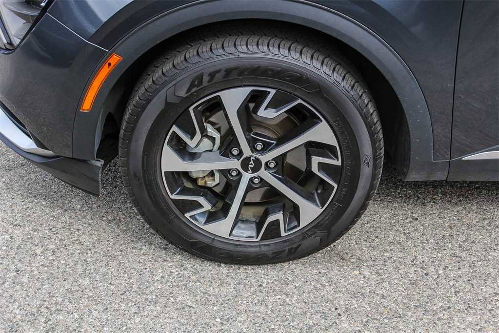 Used 2023 Kia Sportage EX w/ EX Premium Package image 9