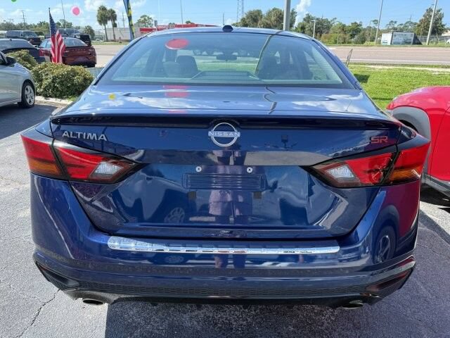 Used 2023 Nissan Altima 2.5 SR w/ SR Premium Package FWD image 4