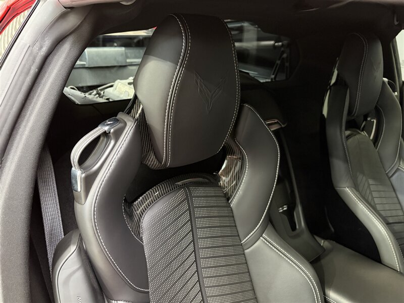 Used 2022 Chevrolet Corvette Stingray Coupe w/ Z51 2LT w/ Z51 Performance Package RWD image 26