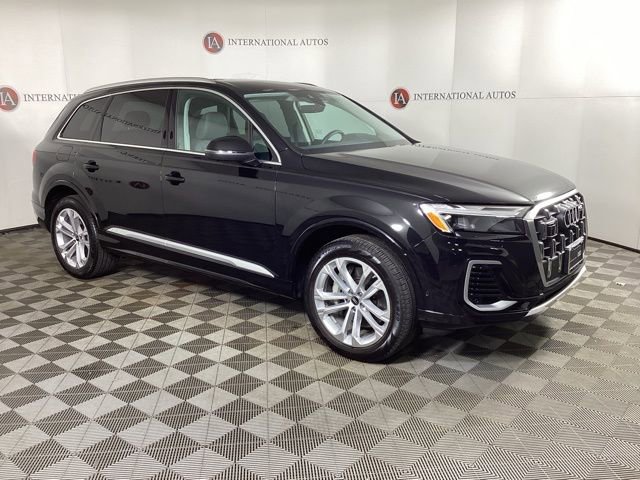 Certified 2025 Audi Q7 3.0T Premium w/ Convenience Package image 3